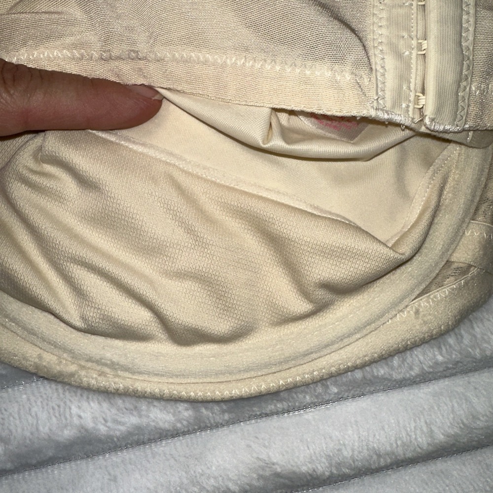Lace Breeziest Unlined With Underwire -004 - Picture 4 of 9